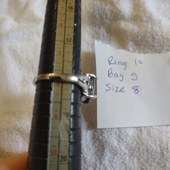 New women's size 8 multi colored ring - Picture 2 of 3